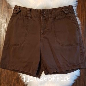 St. John's Bay Petite Chocolate shorts, EUC 😍